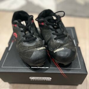 GUARDIAN kids baseball cleats
